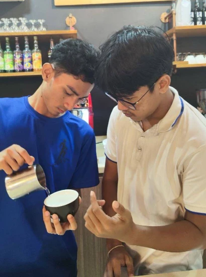 SISU trainees learning coffee