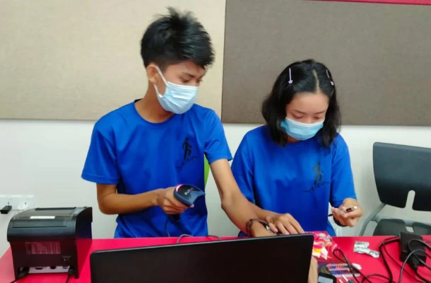 SISU trainees learning POS operation